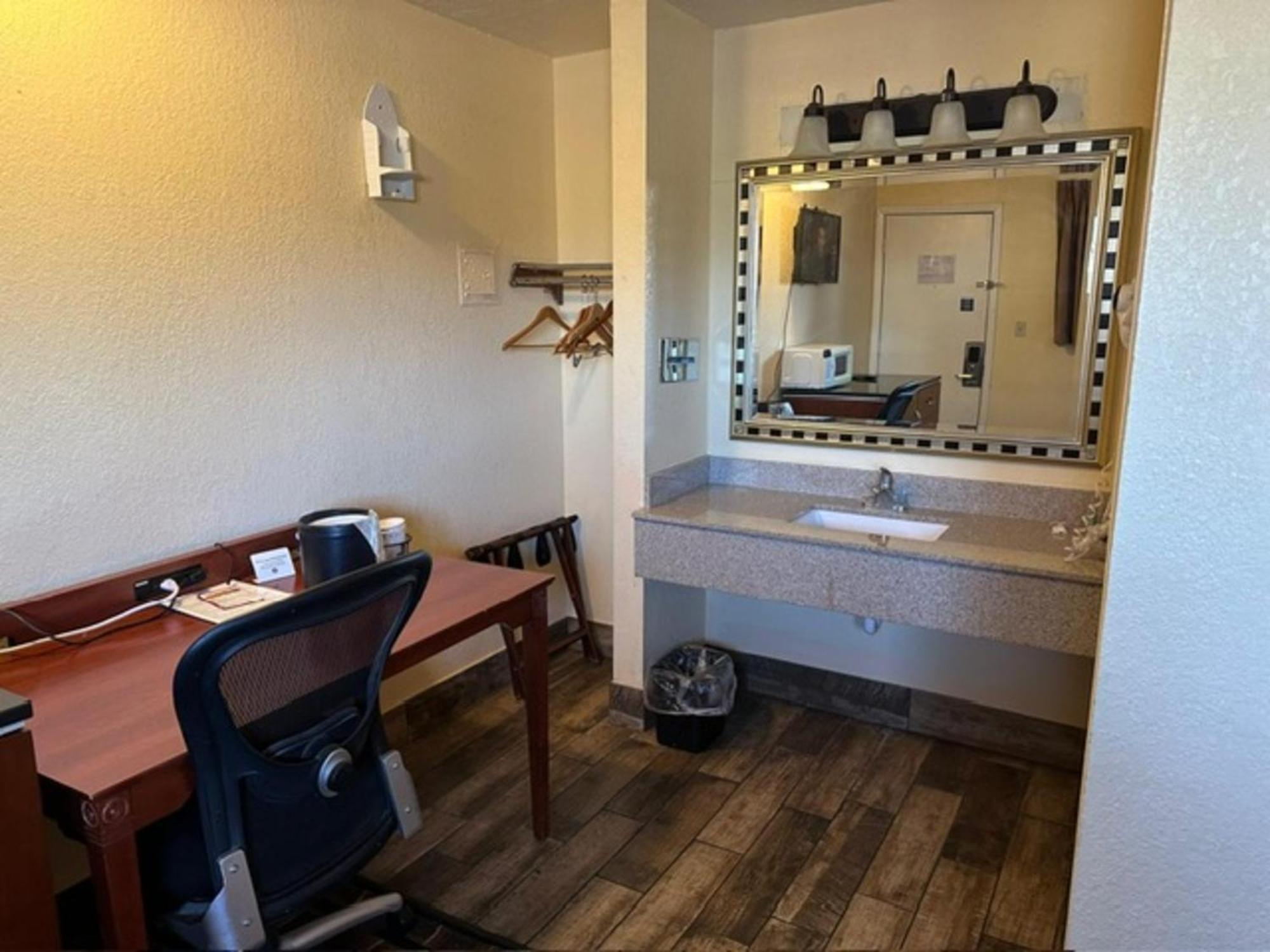 Stay Inn By Oyo Near I 80 Lincoln West 外观 照片